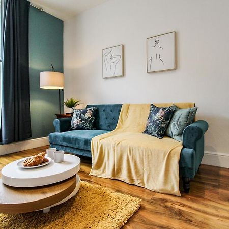 Sleek & Stylish Apartment In The Heart Of The City Нотингам Екстериор снимка